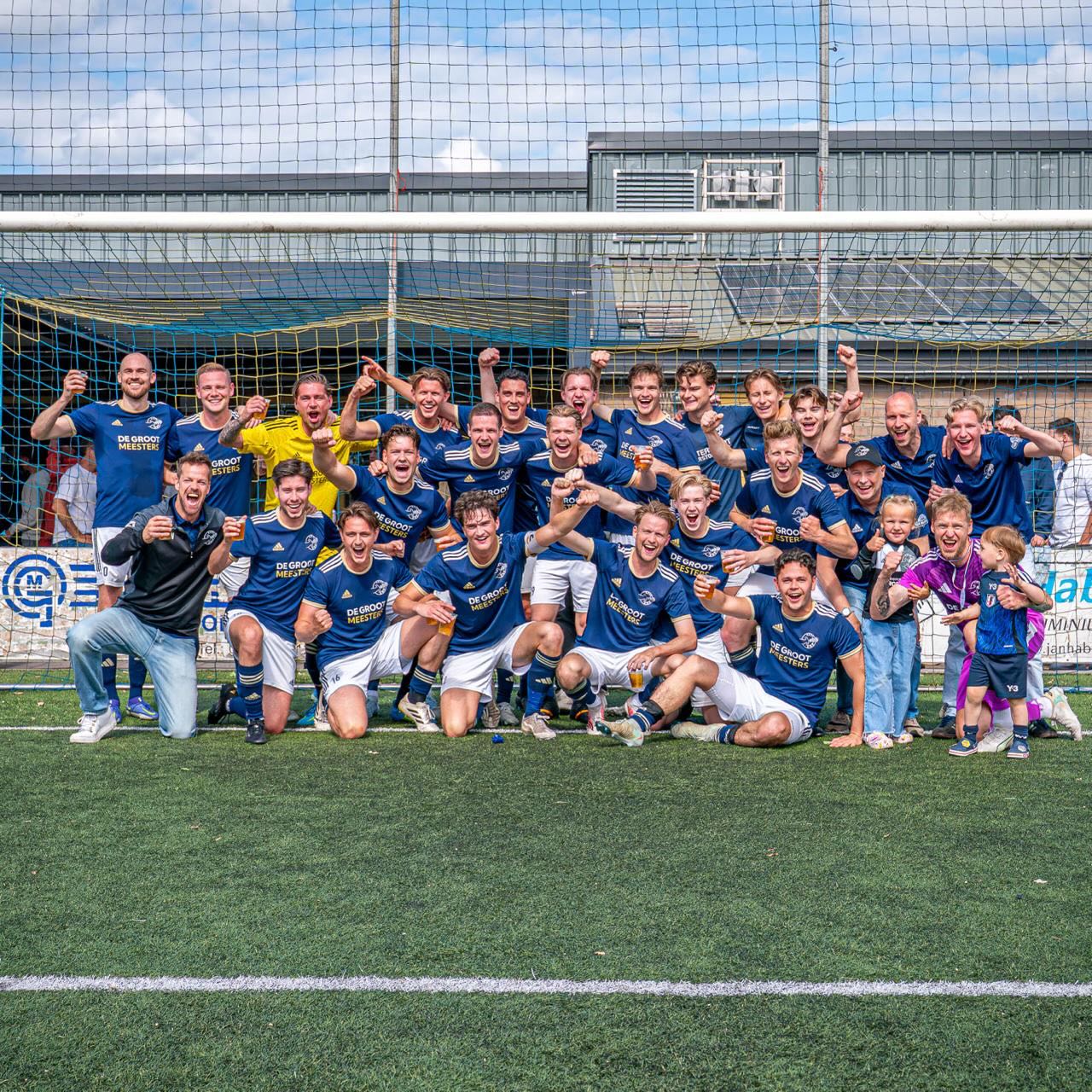 Trots! 💙🤍💙🤍